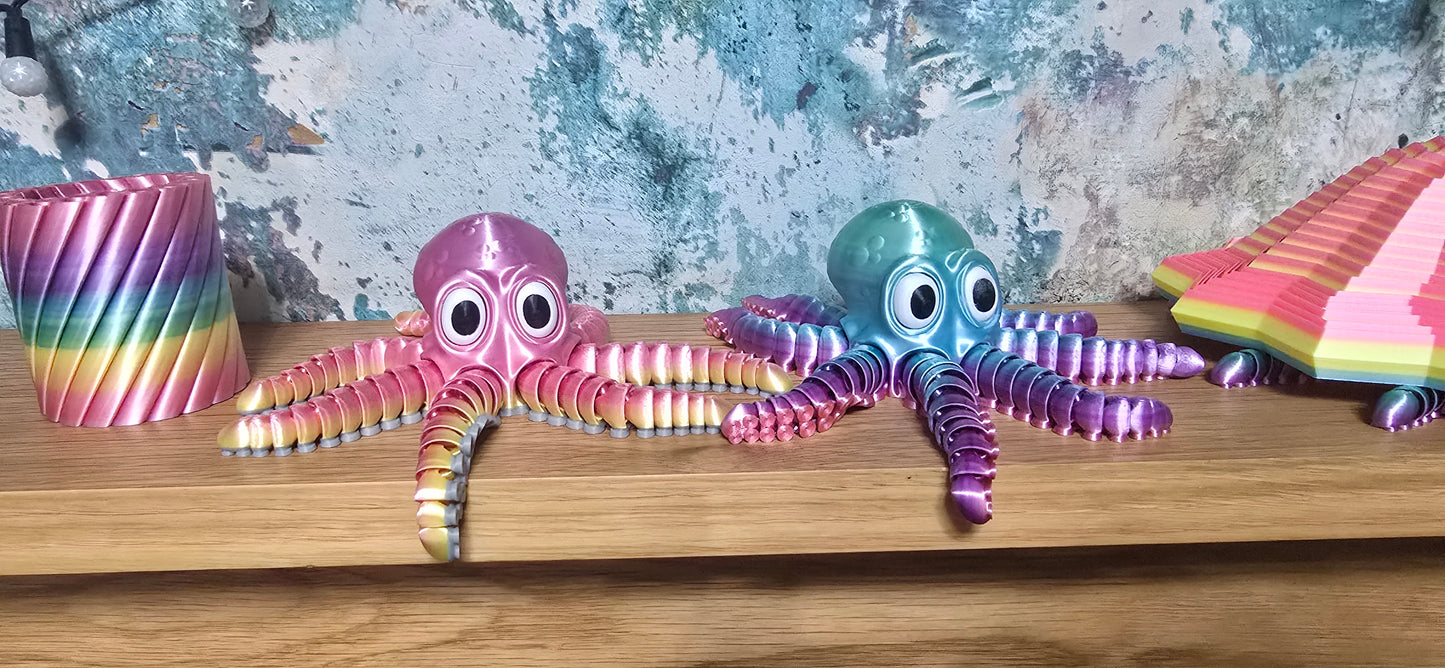 3D Printed Multicolor Octopus Couple – Cute Romantic Scene, Articulated Octopus Figurines, Ocean Decor, Gift for Couples