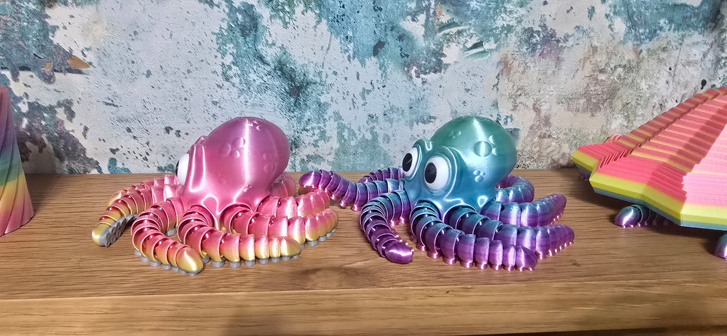 3D Printed Multicolor Octopus Couple – Cute Romantic Scene, Articulated Octopus Figurines, Ocean Decor, Gift for Couples